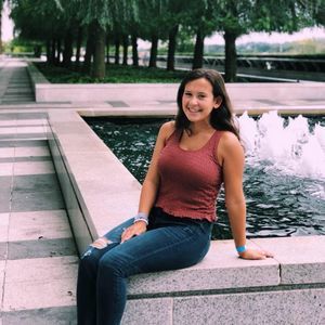 Meet your Posher, Lauren